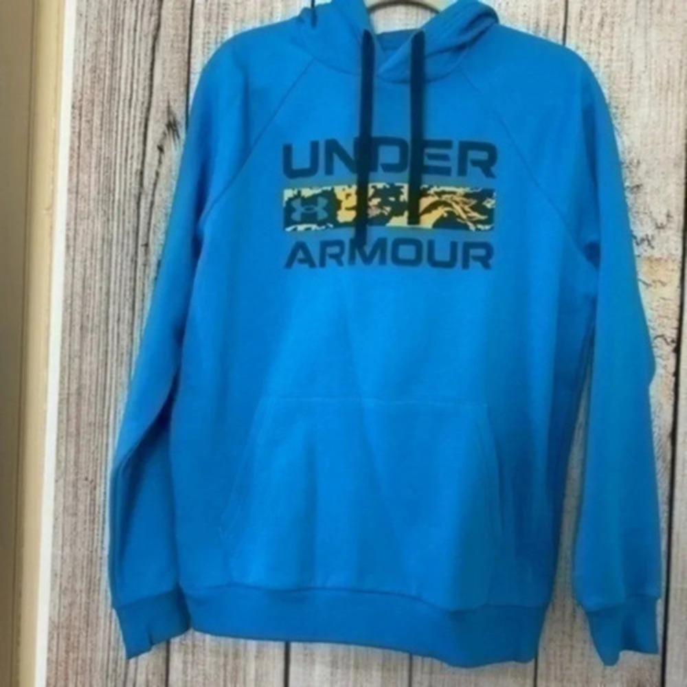 Under Armour Men’s Pullover Hoodies size Small
